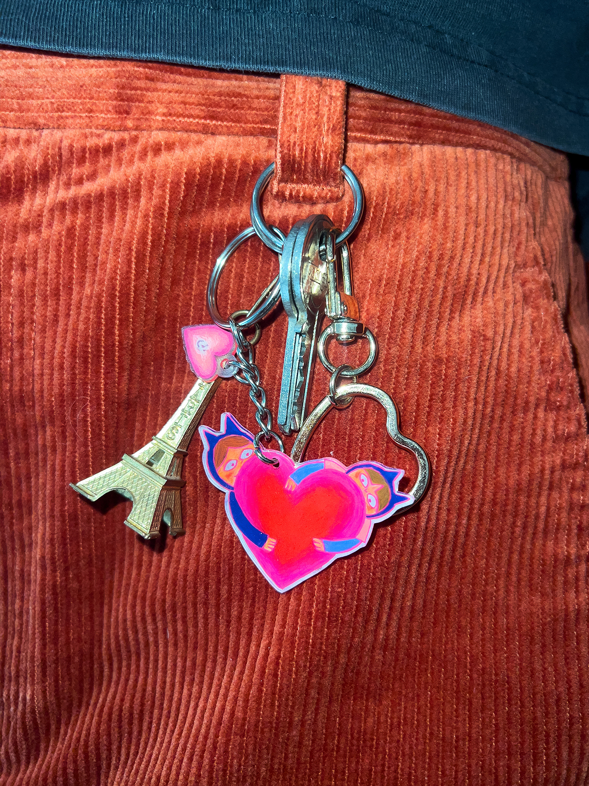 Image contain (à gauche)