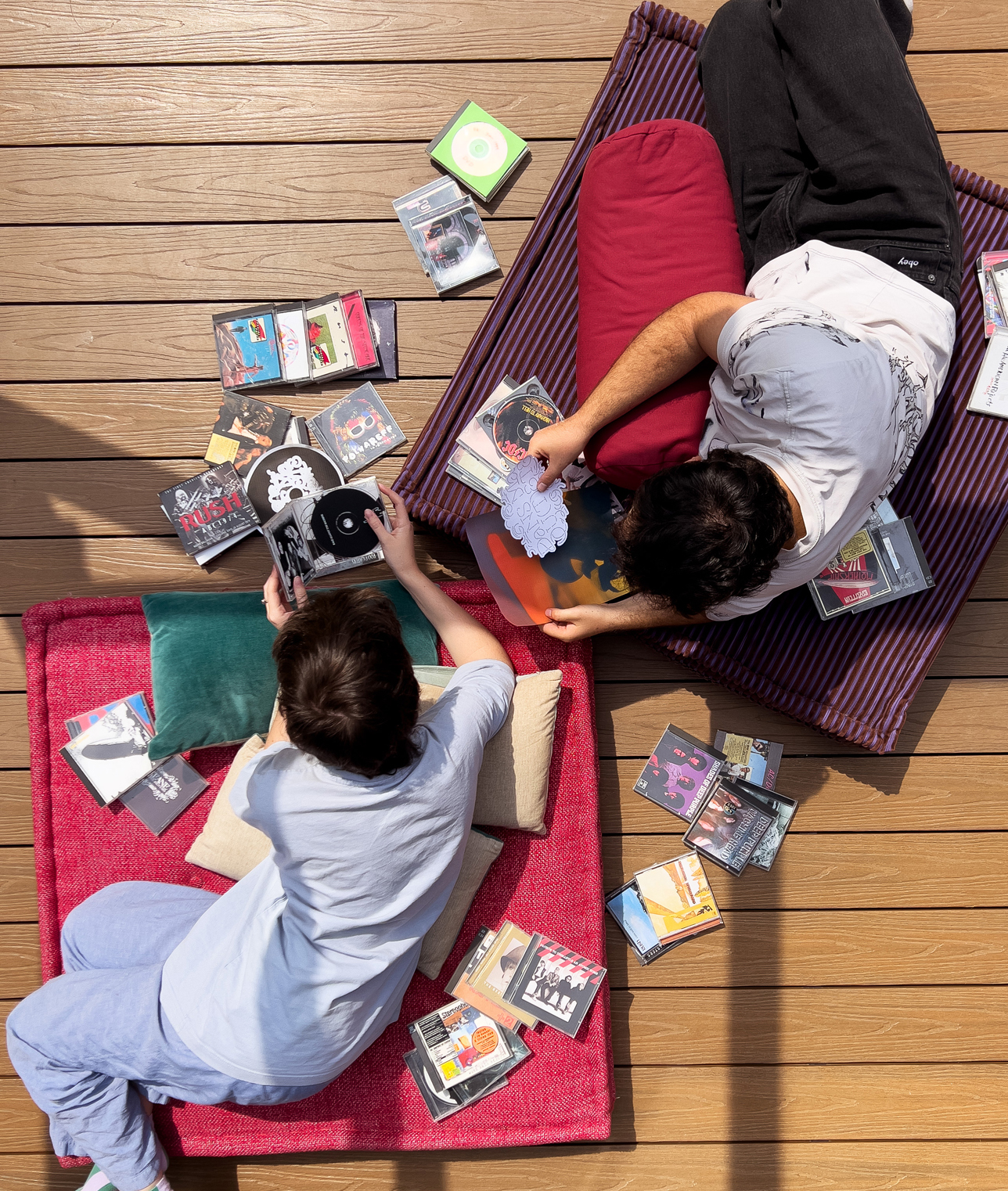 Image contain (à gauche)