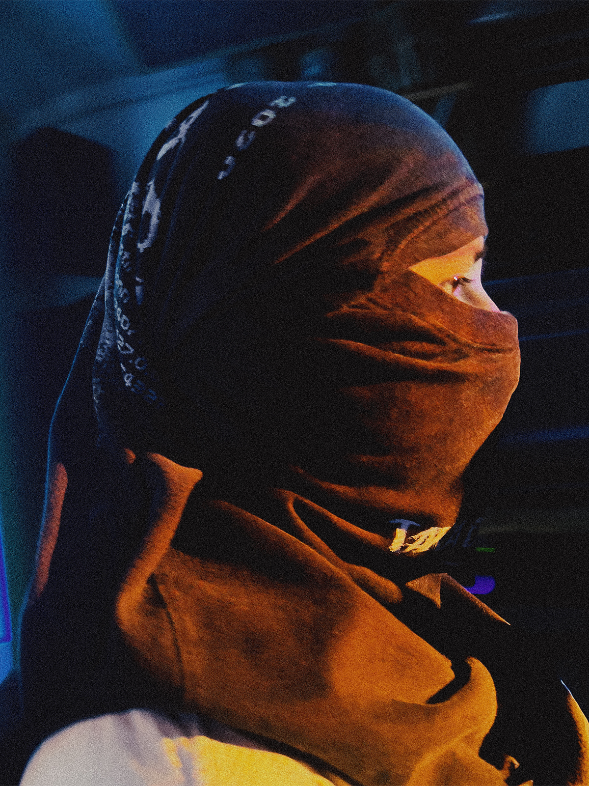 Image contain (à gauche)