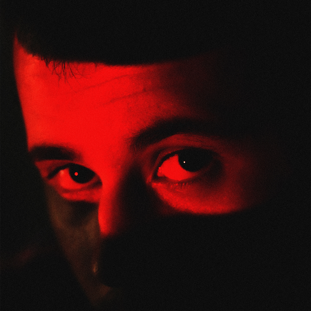 Image contain (à gauche)